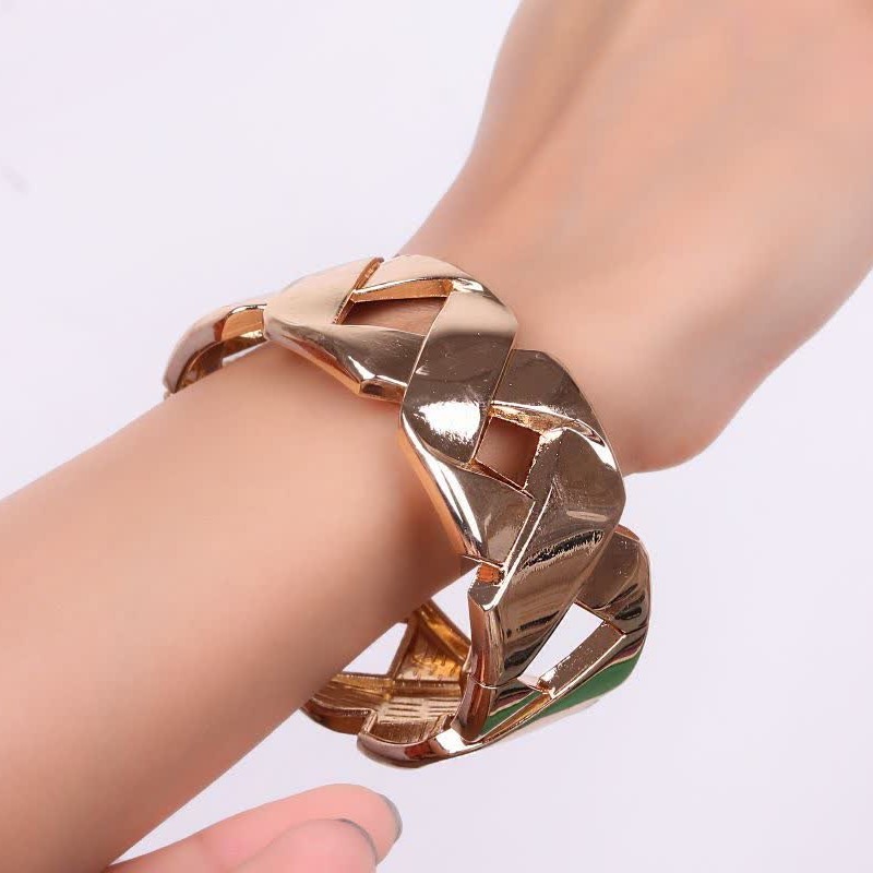 النگو دستبندی برند معروفYSX طرح ضربدری رنگ ثابت و ضد حساسیت