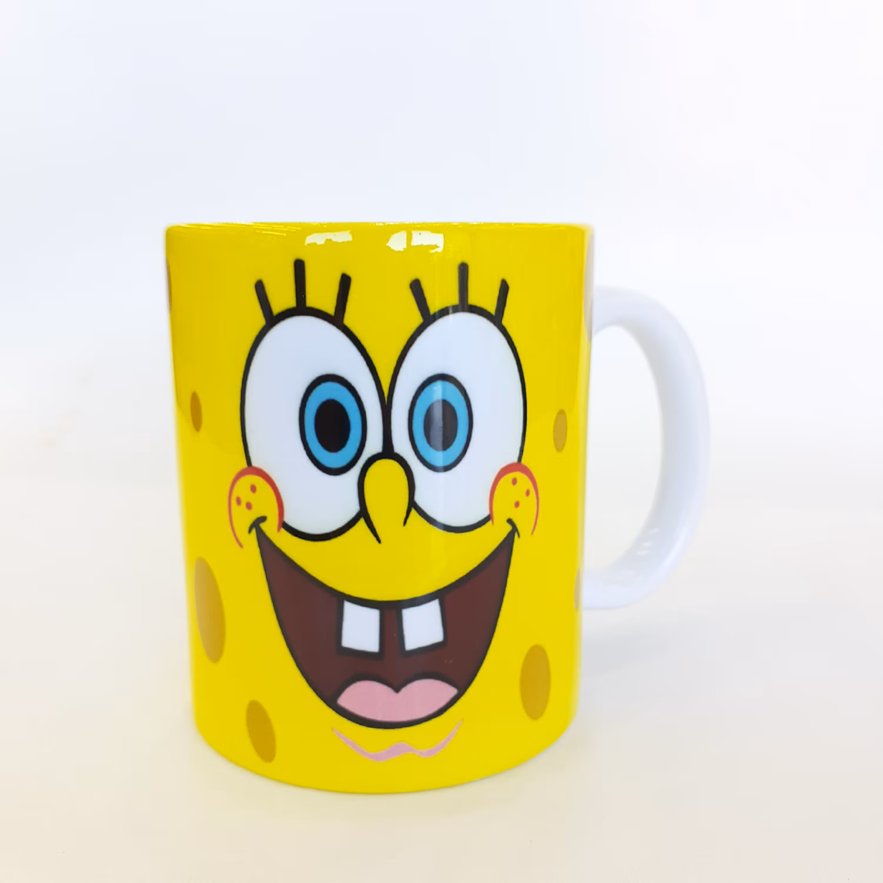 ماگ فانتزی بچگانه طرح باب اسفنجی از جنس چینی ساخت کشور چین 