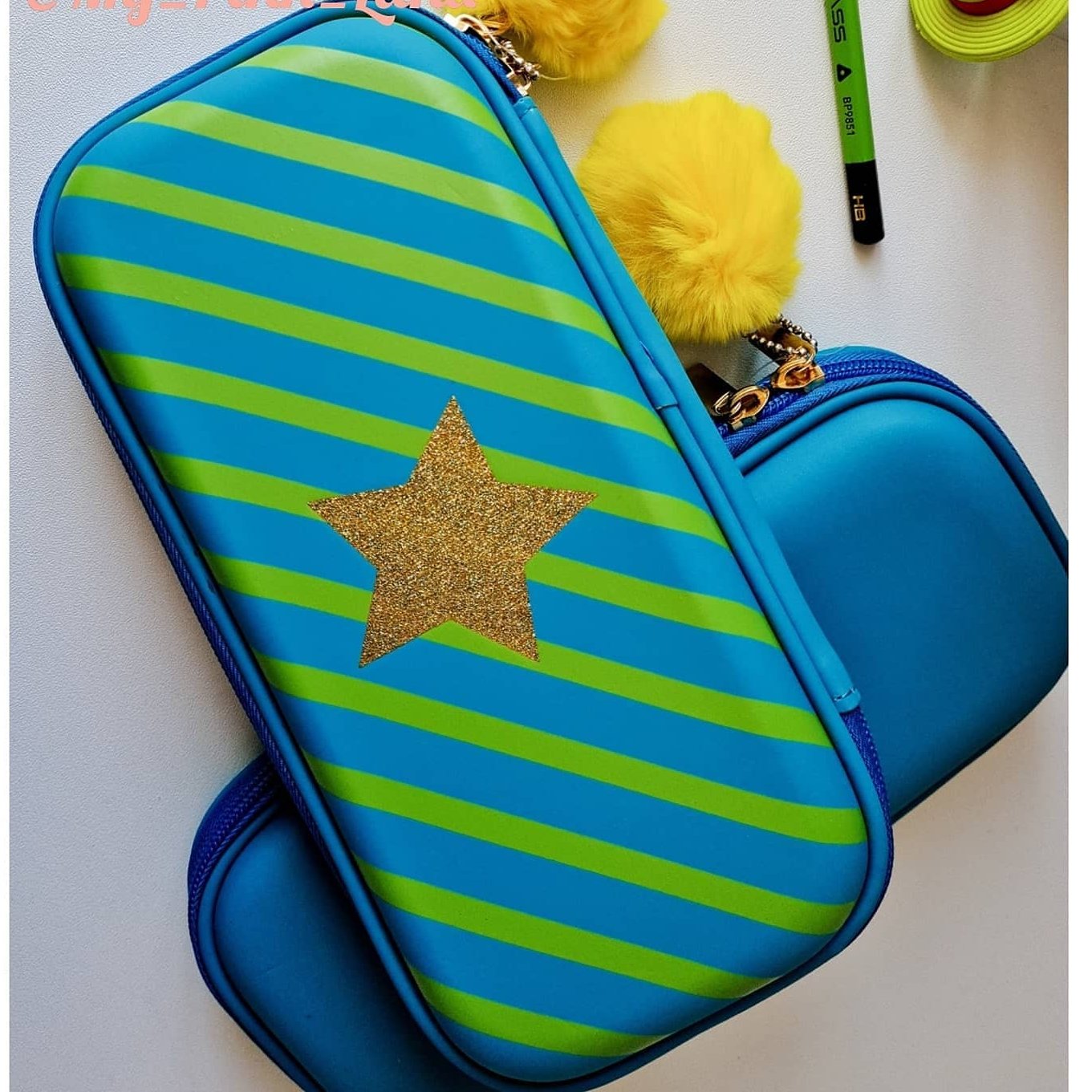 جامدادی محکم ستاره اکلیلی با آویز پوم پوم دار