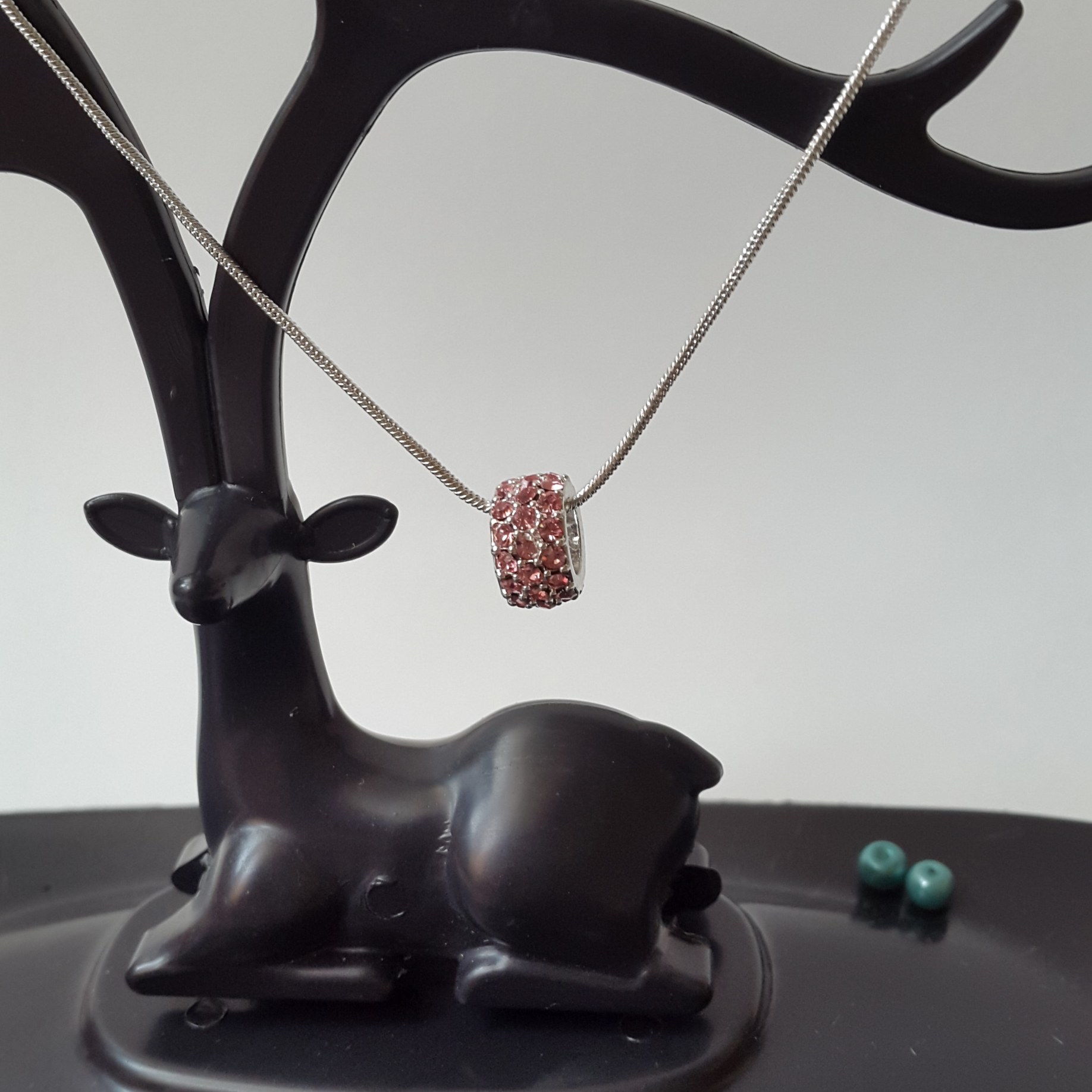 گردنبند استیل با نگین های صورتی و زنجیر طرح ایتالیایی