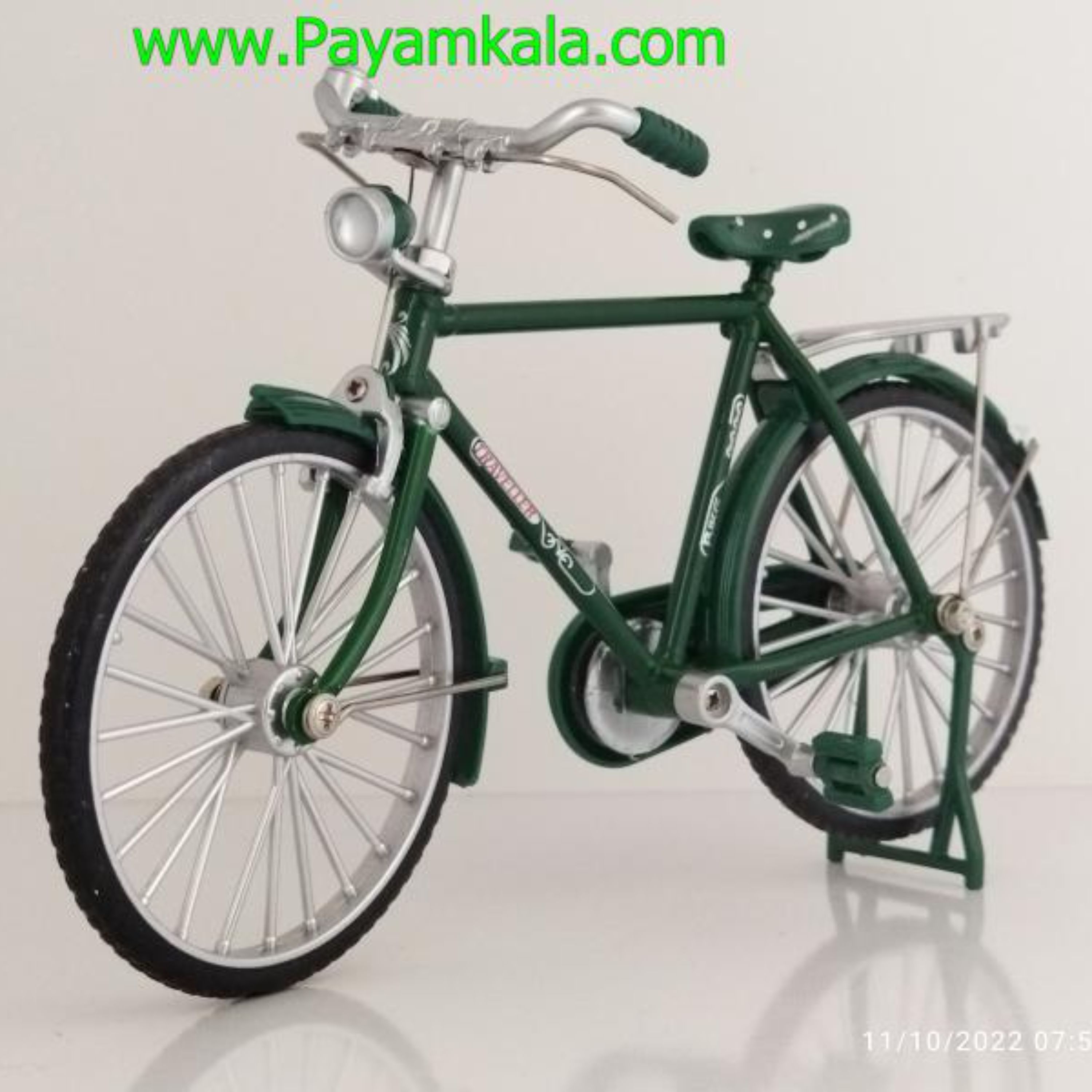 ماکت دوچرخه کلاسیک سبز