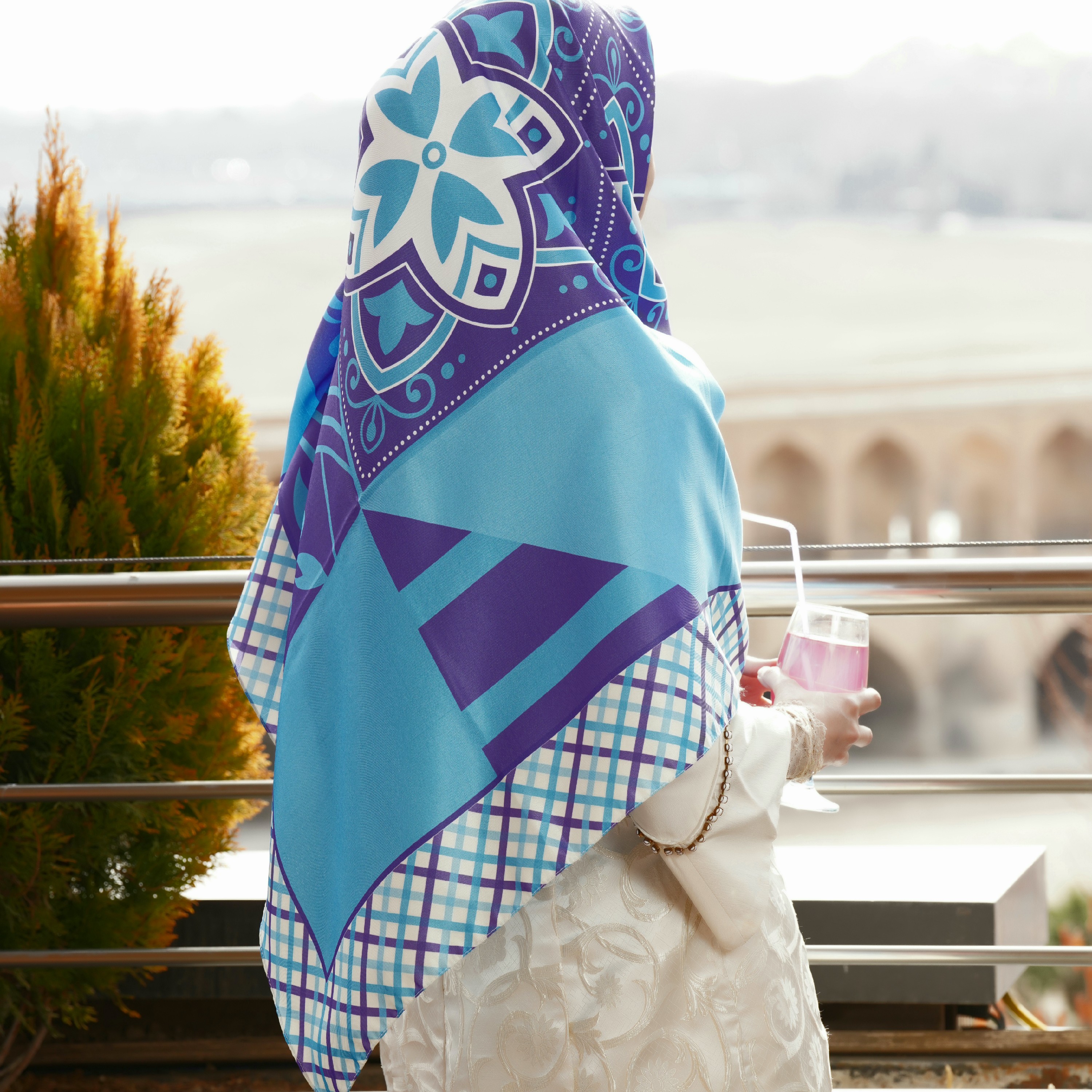 روسری بنفش ابی