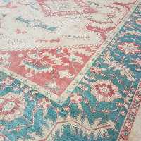 فرش دستباف سلطان اباد طرح لچک و ترنج  رنگ زمینه نخودی 