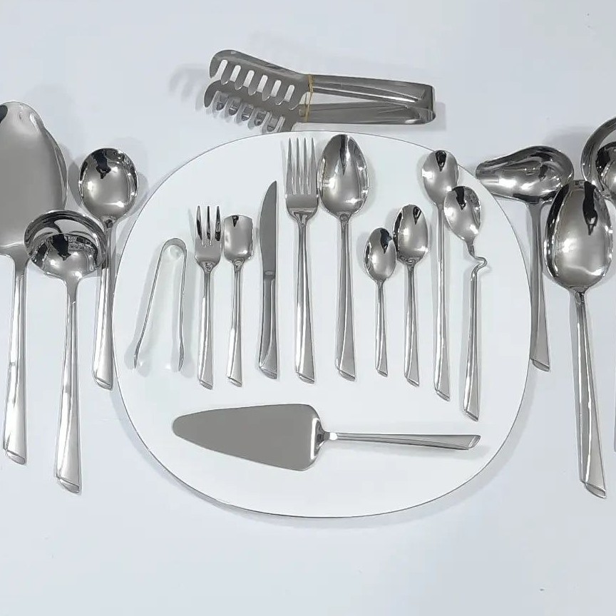 سرویس قاشق چنگال  24 نفره یونیک طرح دونا. ناخنی. ماینز  بدون جعبه  ارسال پس کرایه