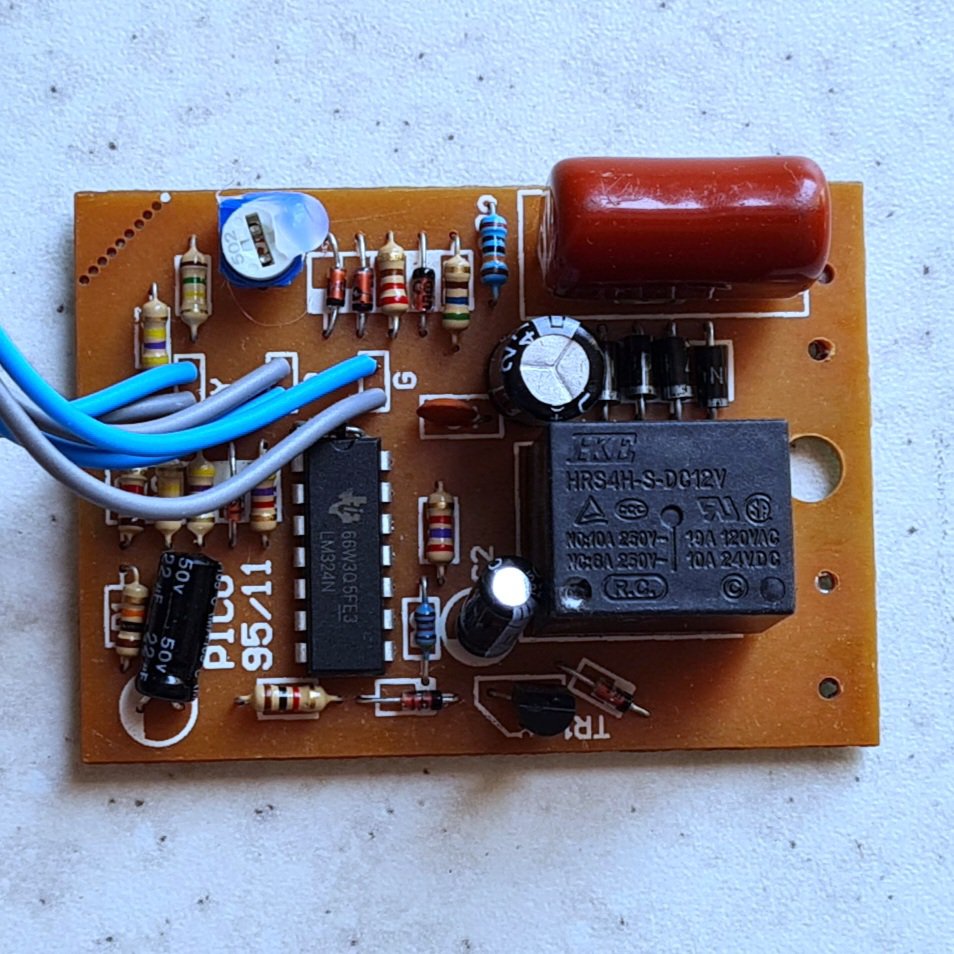 برد محافظ 10 آمپر صوتی و تصویری chip 10a 