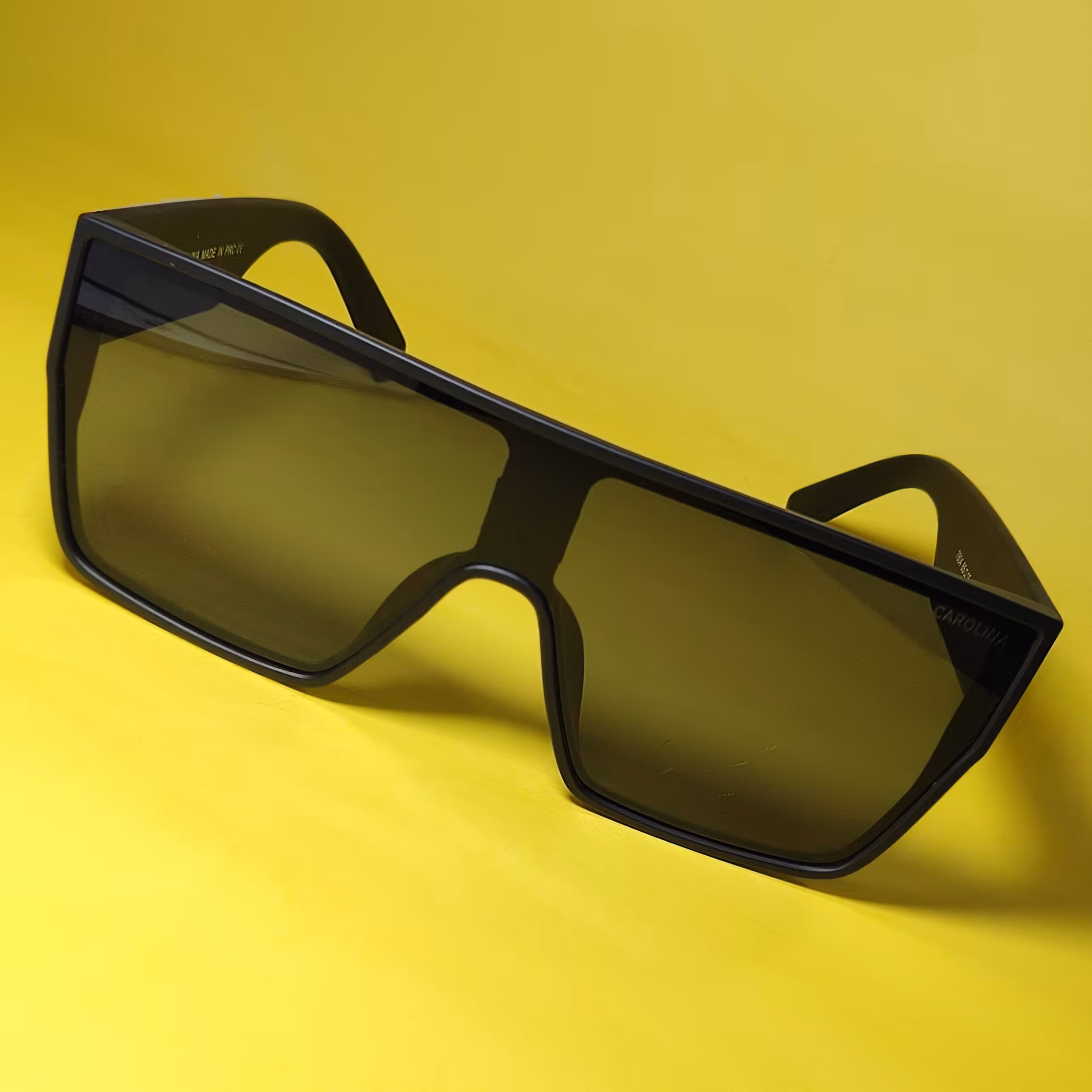 عینک مردانه CAROLINA دودی قاب بزرگ مشکی رنگ ثابت شیک و اسپرت