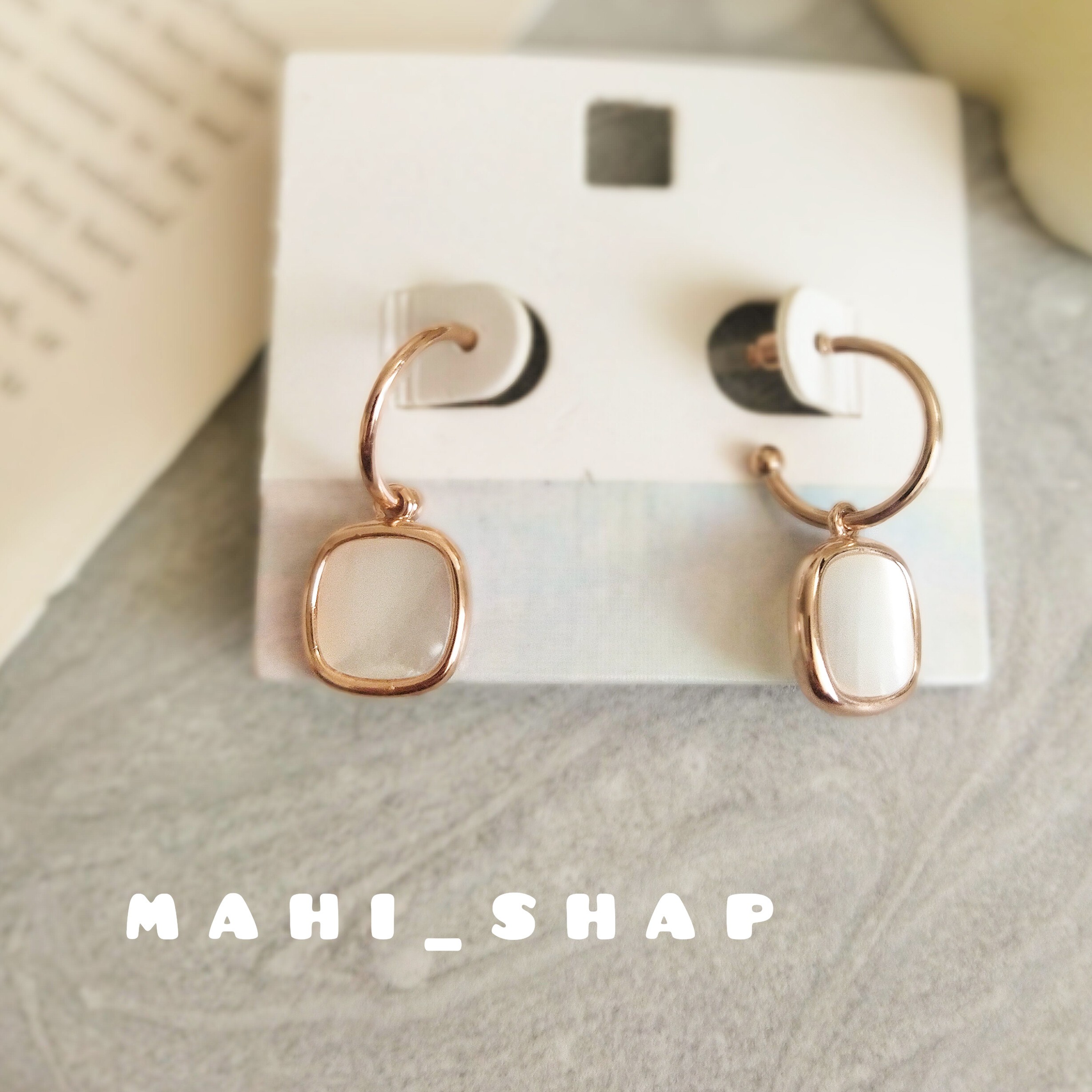 گوشواره نگین صدفی