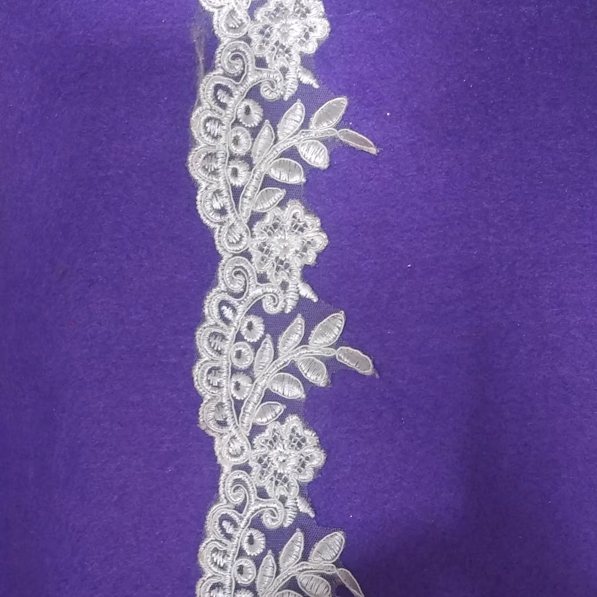 تور دانتل سفید 1 قواره ی 60 سانتی