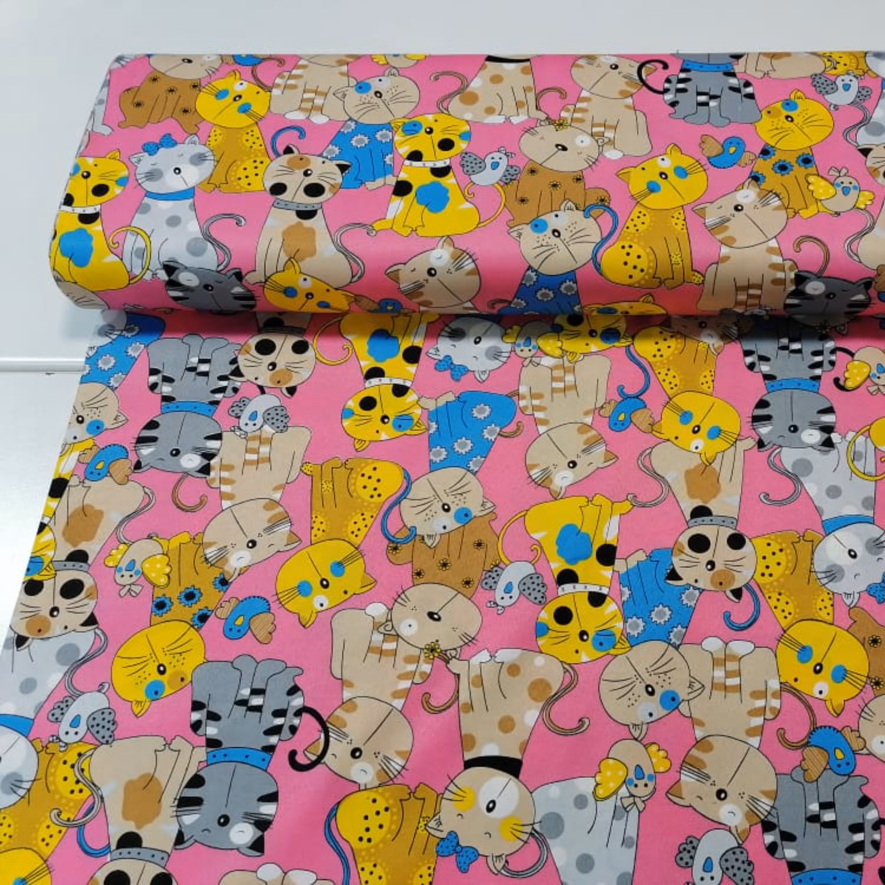 پارچه ملحفه رو بالشی رو تختی رو تشکی پرده کوسن و غیره کد 25