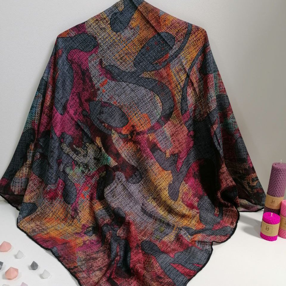 نگینی زرشکی