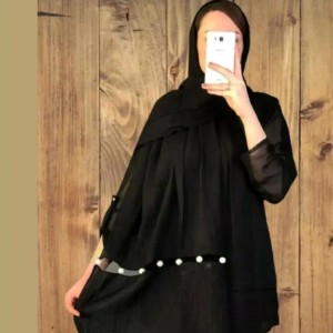 شال مشکی مهره دار