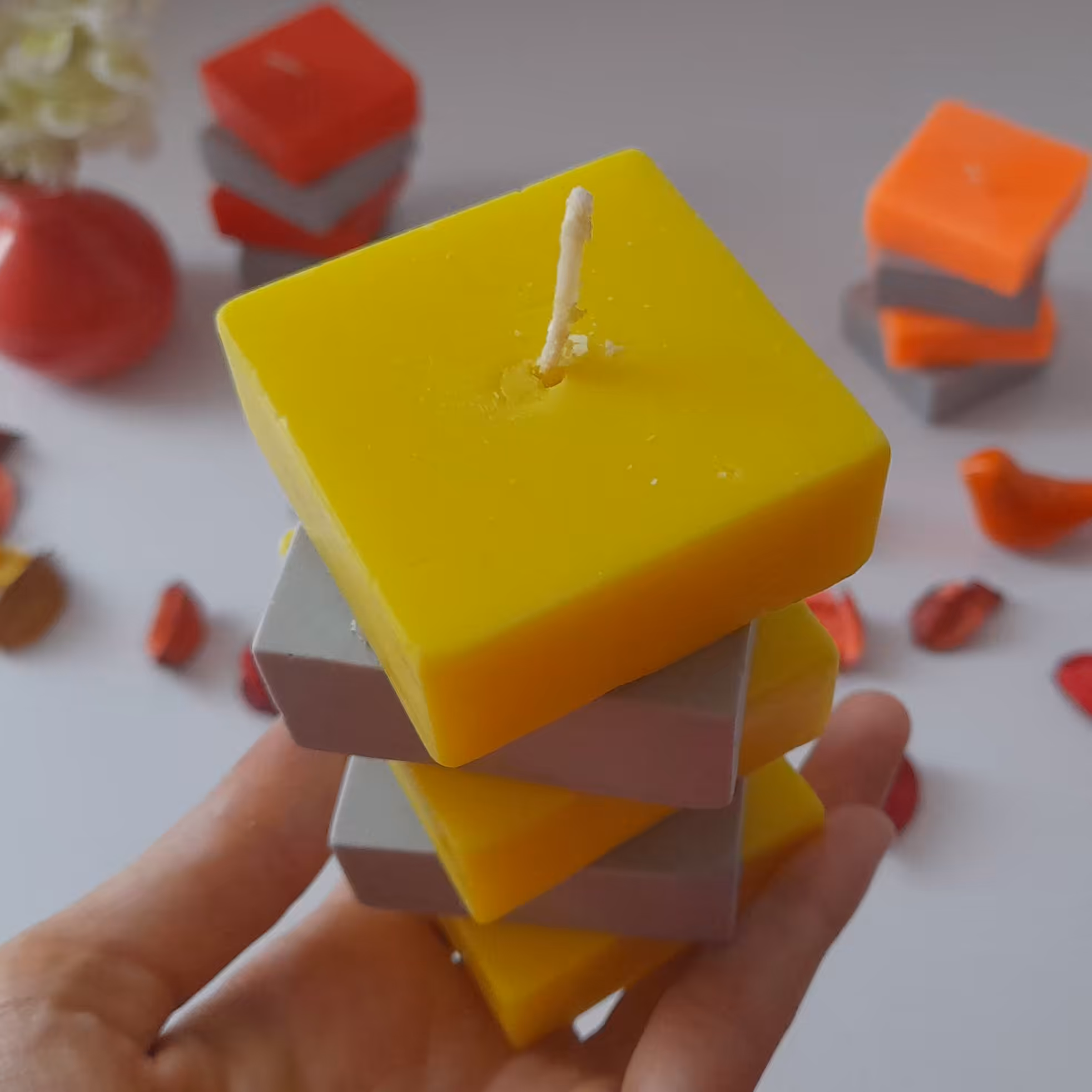 شمع طبقه ای زرد و طوسی