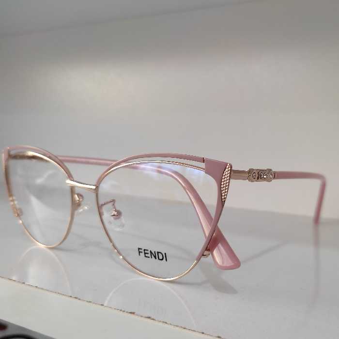 عینک طبی فلزی
برند فندی 
در رنگبندی مختلف 