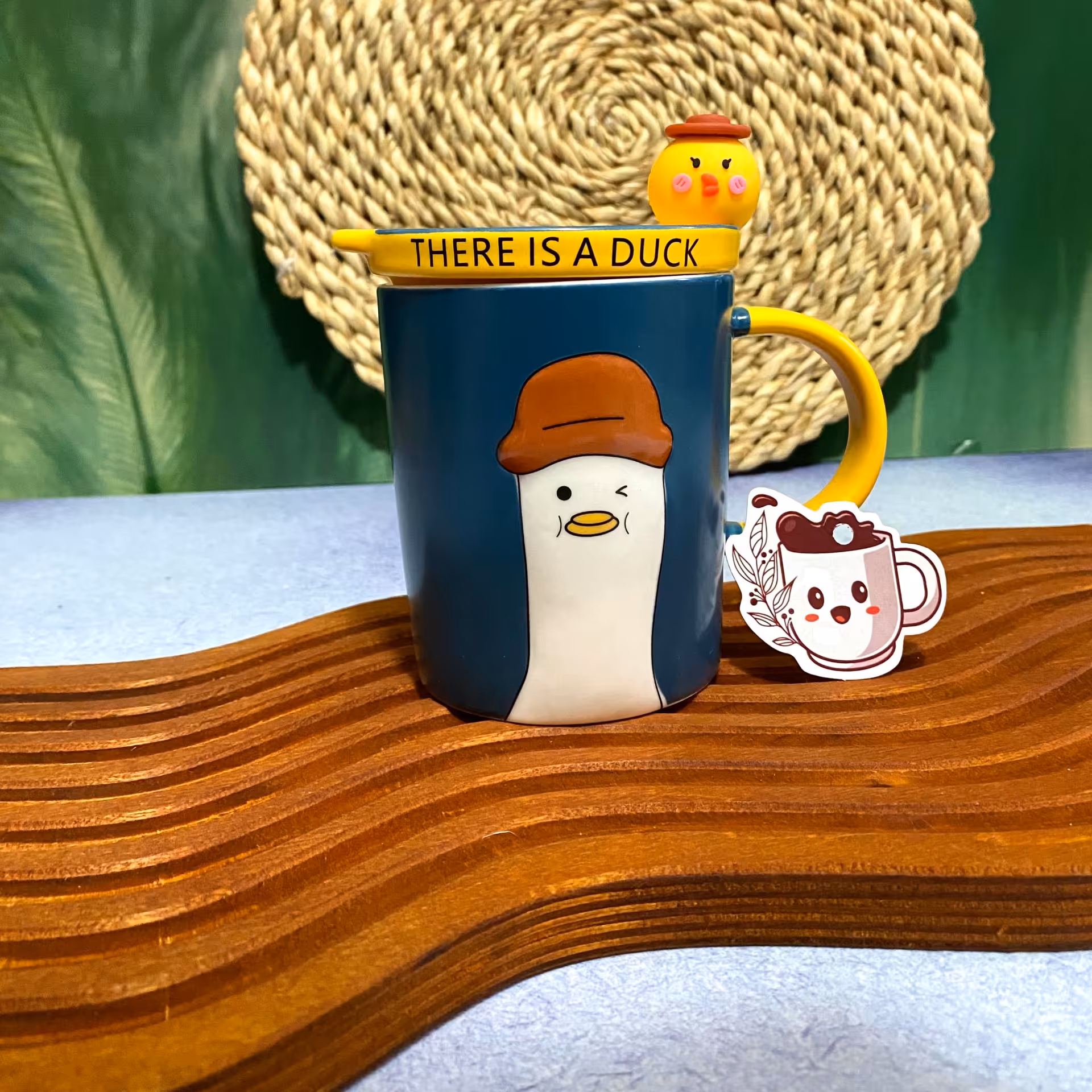 ماگ سرامیکی طرح اردک برجسته رنگ سرمه ای