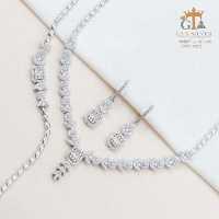 سرویس نقره طرح امرالد چهارگوش با روکش طلاسفید عیار 925 کد 11273