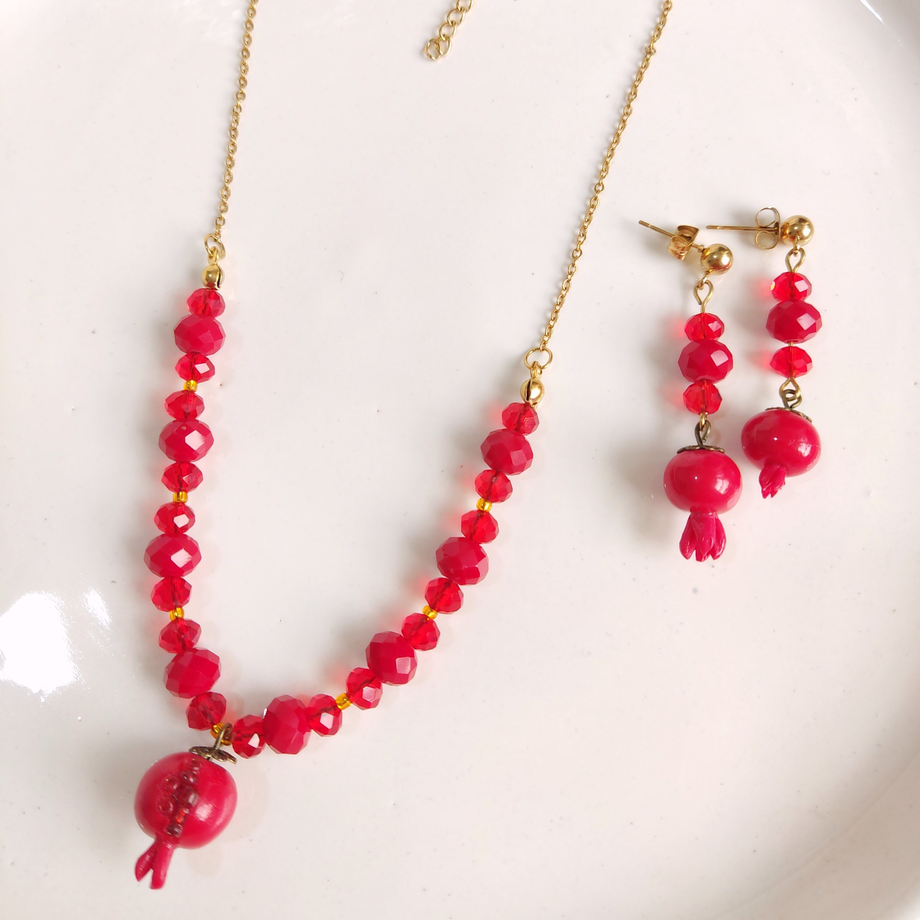 نیمست انار شب یلدا