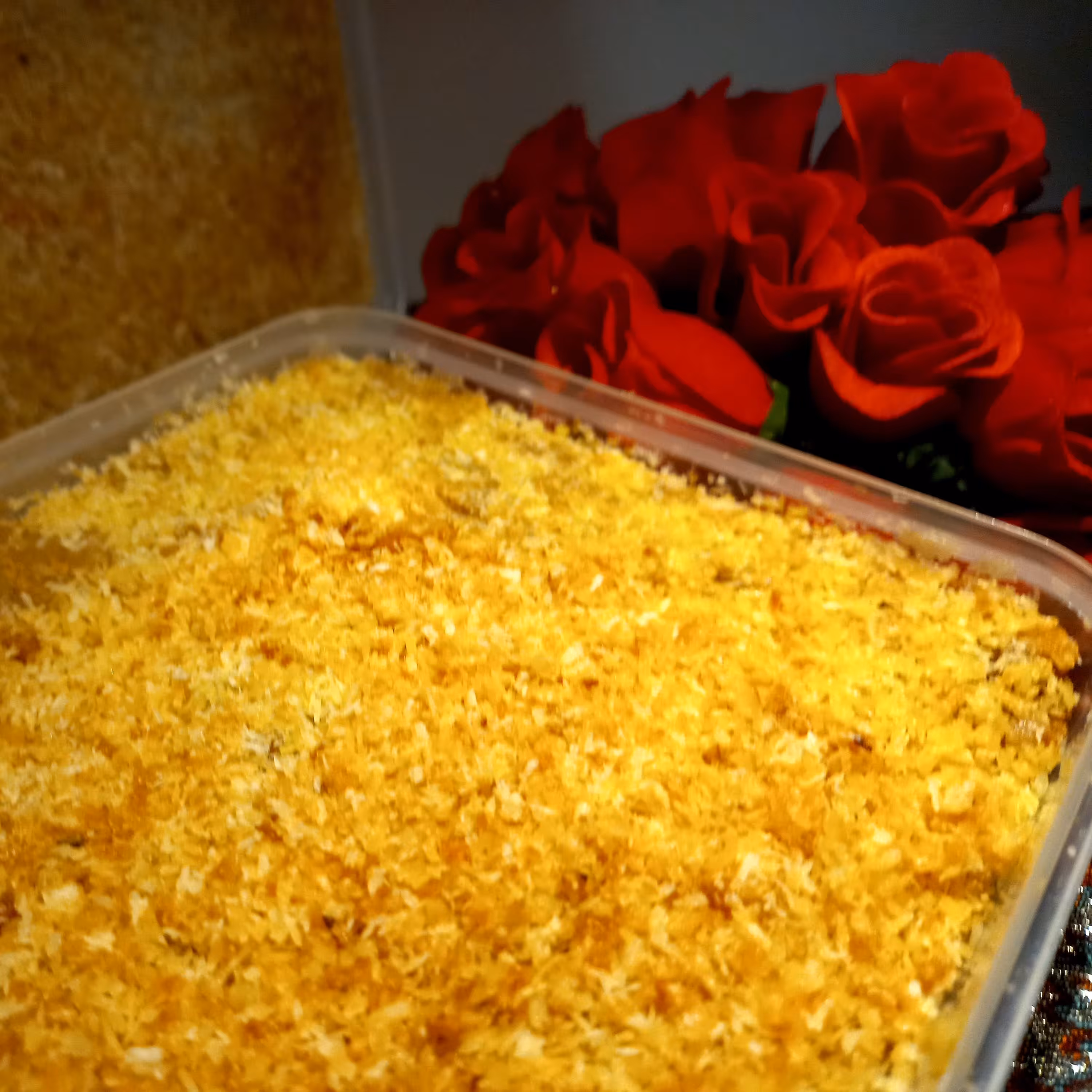 حلوای دهین با مغز گردو  و پودر نارگیل فراوان در بسته بندی 2 عددی