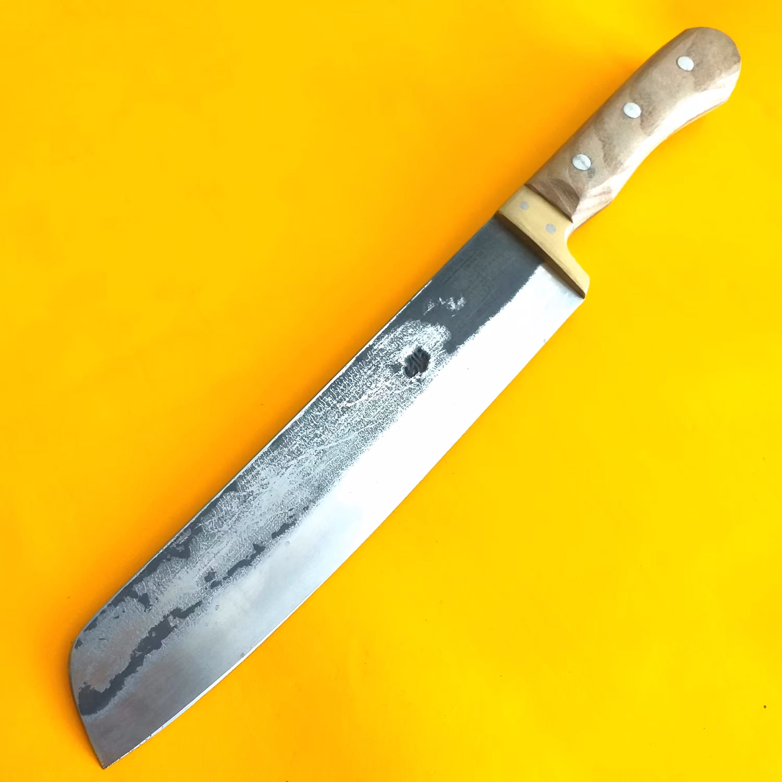 چاقو جوجه زن فولادی  زنجان 33 سانت دسته چوبی سبک 260 گرم ساخت زنجان جوجه زن و خرد کردن انواع مرغ و ماهی و کباب زن فولادی