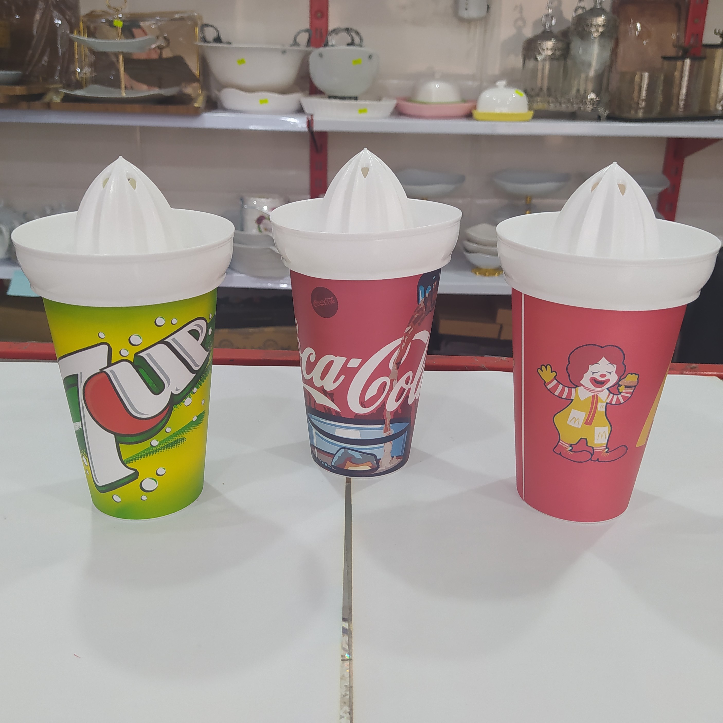 لیوان آب مرکبات گیری