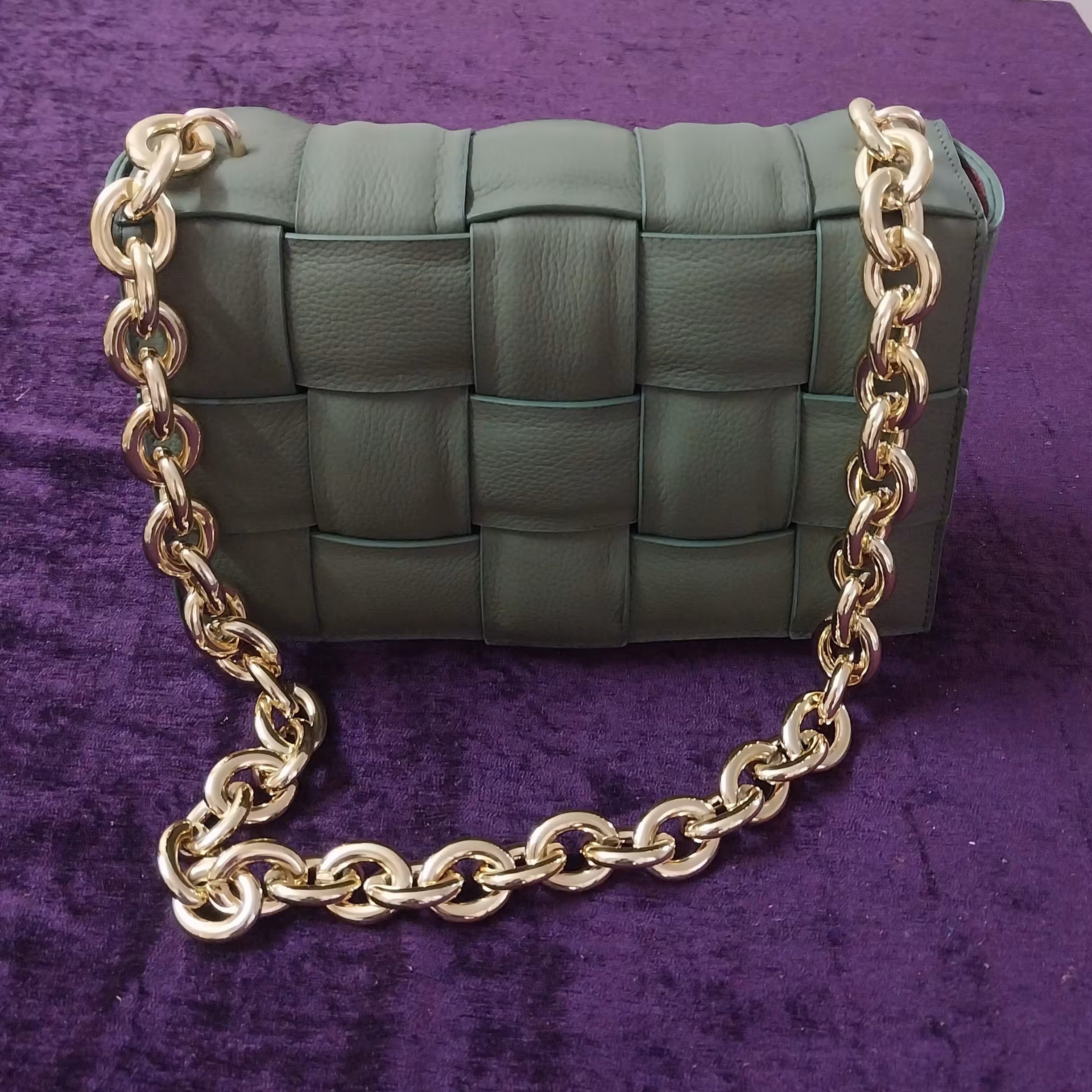 کیف چرمی دوشی بافتی