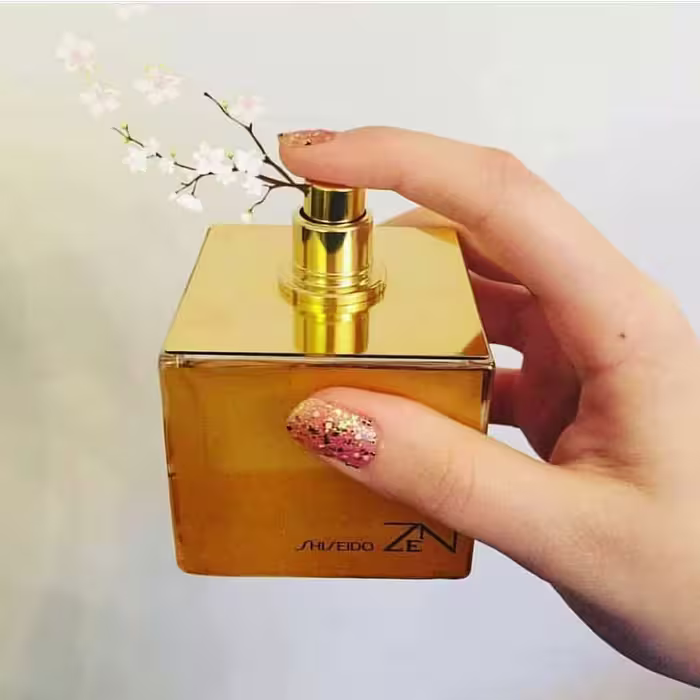 عطر ذن زنانه(گرمی) پرفروش دربین زنان کشورهای عربی