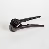 شنیا – گردو شکن کربنی