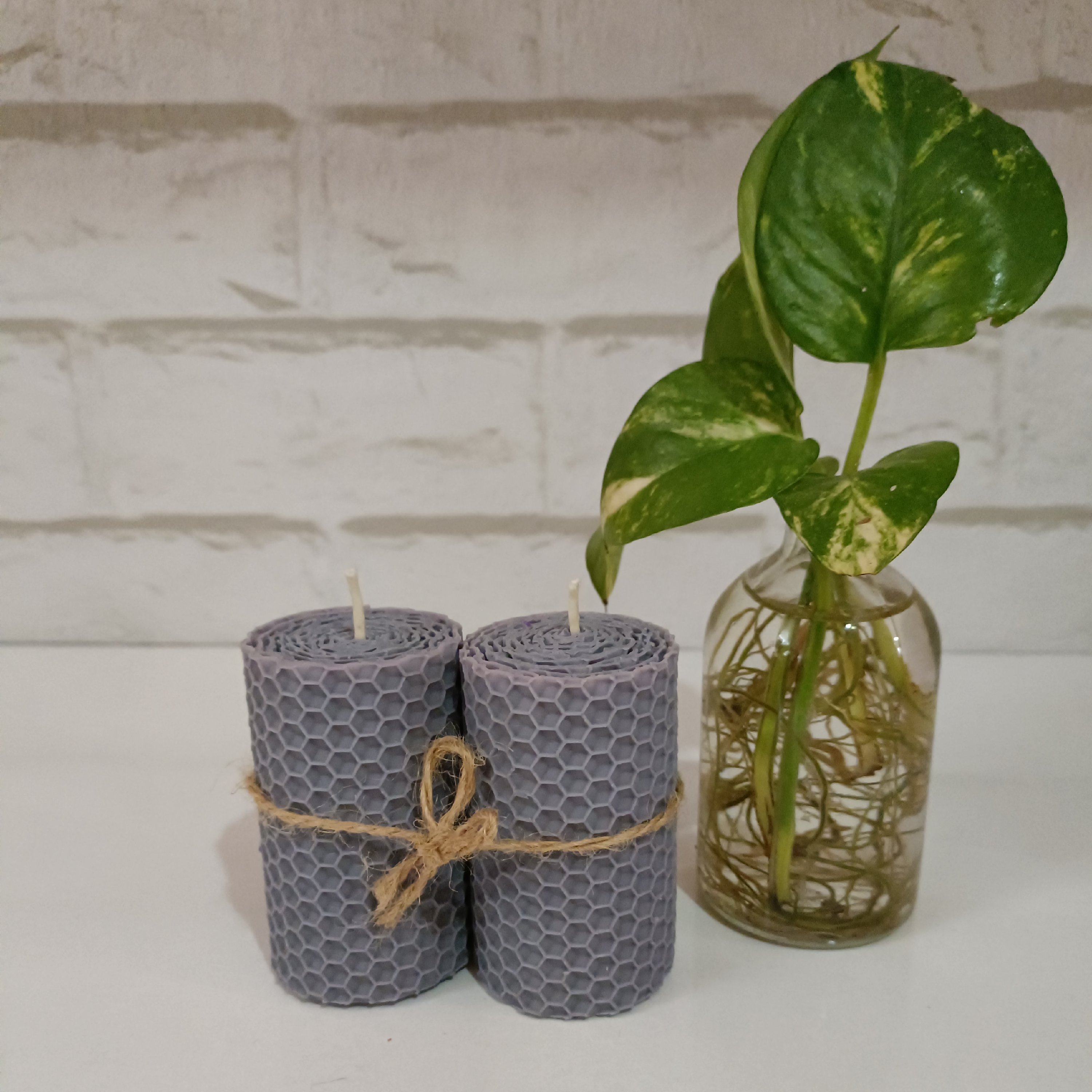 شمع موم عسلی طوسی روشن