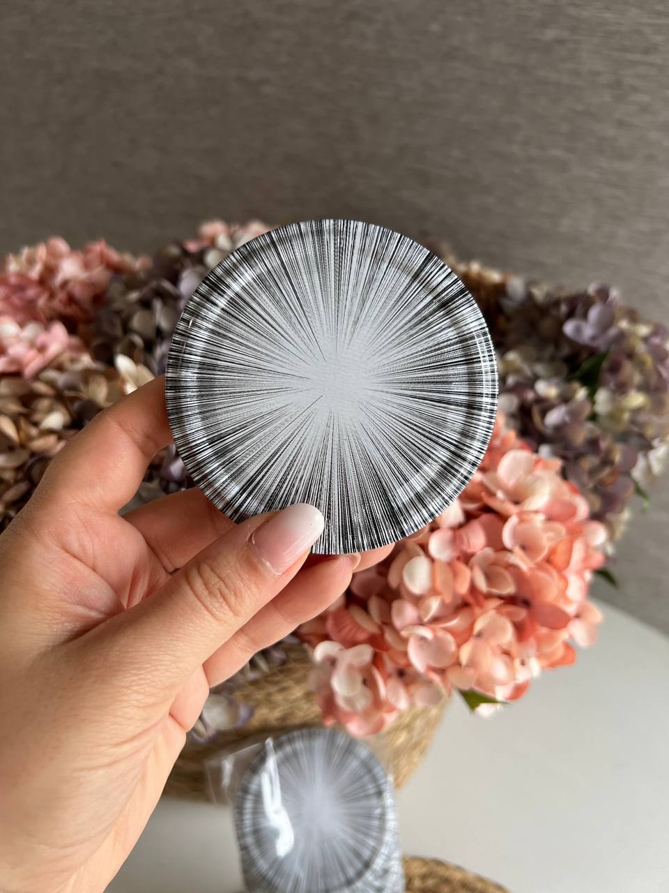 درب بانکه فلزی طرح خط دار مشکی کد 42