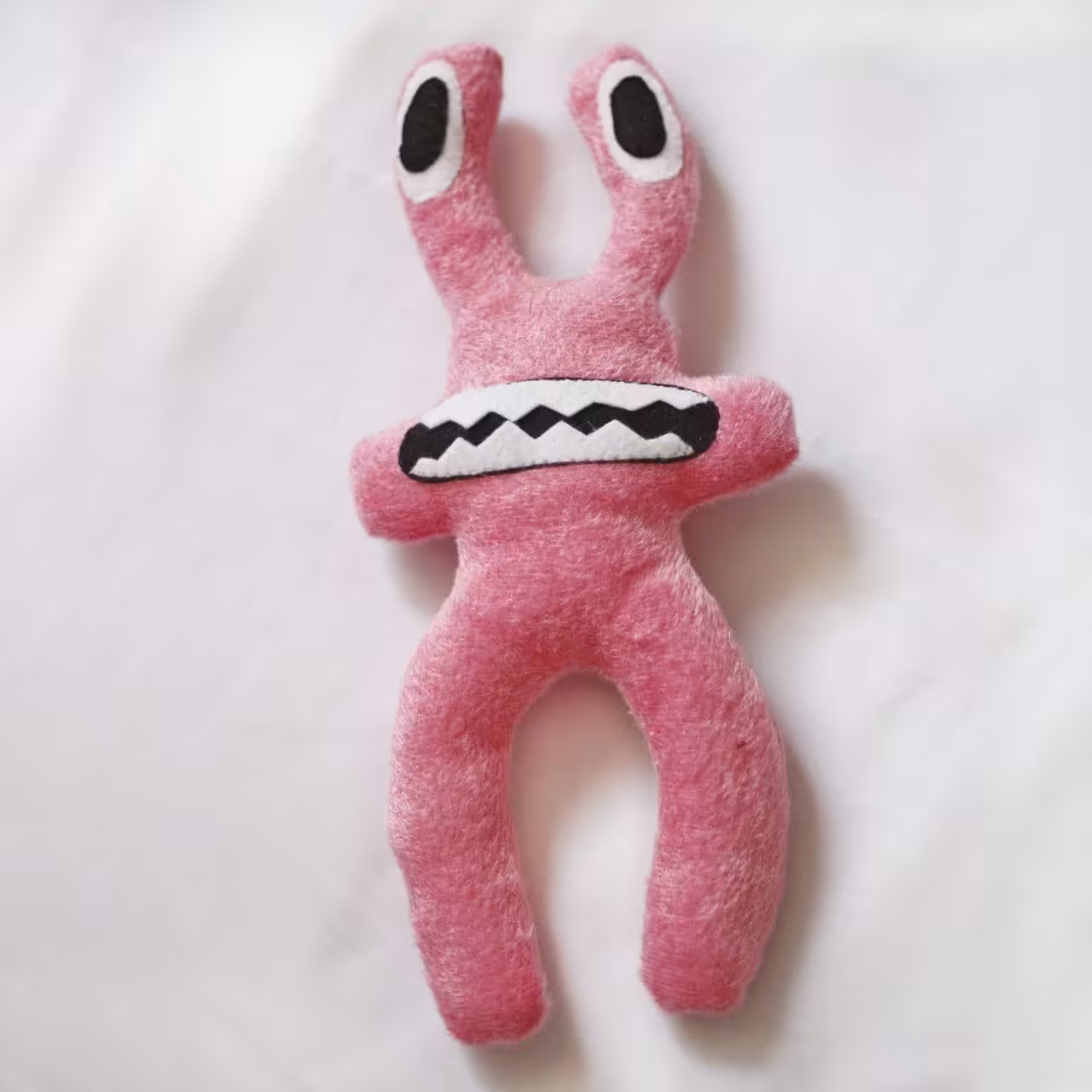 عروسک رینبوفرندز از مجموعه rainbow friends  صورتی pink 