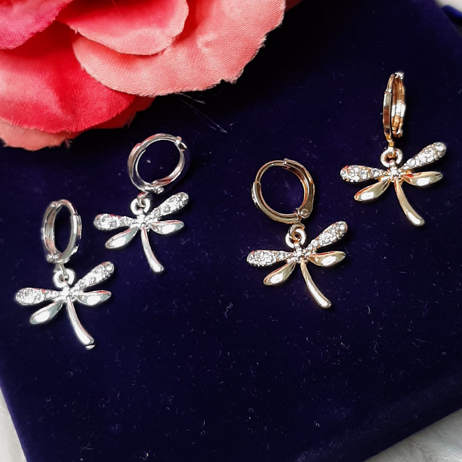 گوشواره دخترانه و زنانه سنجاقک نگین دار طلایی و نقره ای وارداتی
