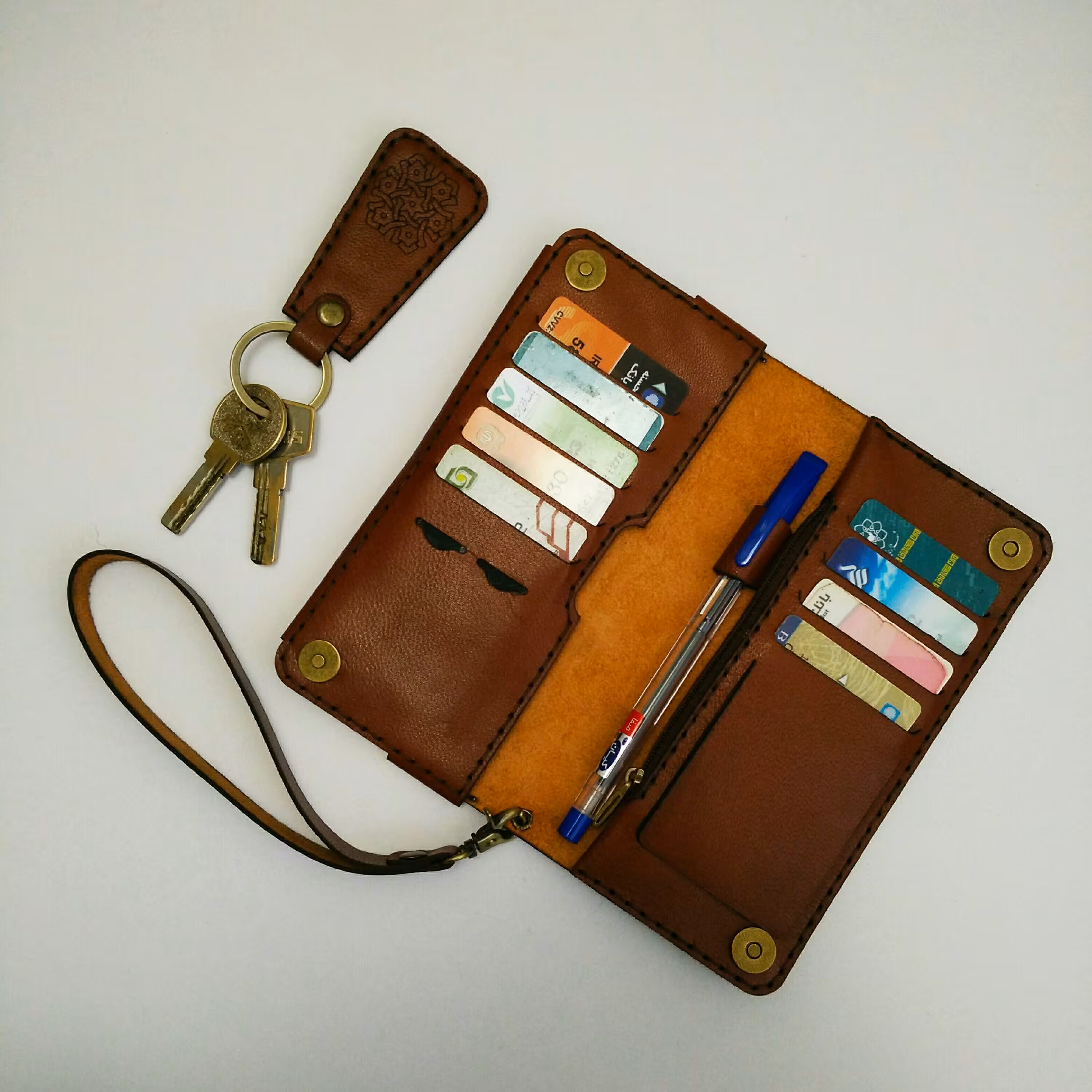کیف پول و موبایل به همراه جاکلیدی