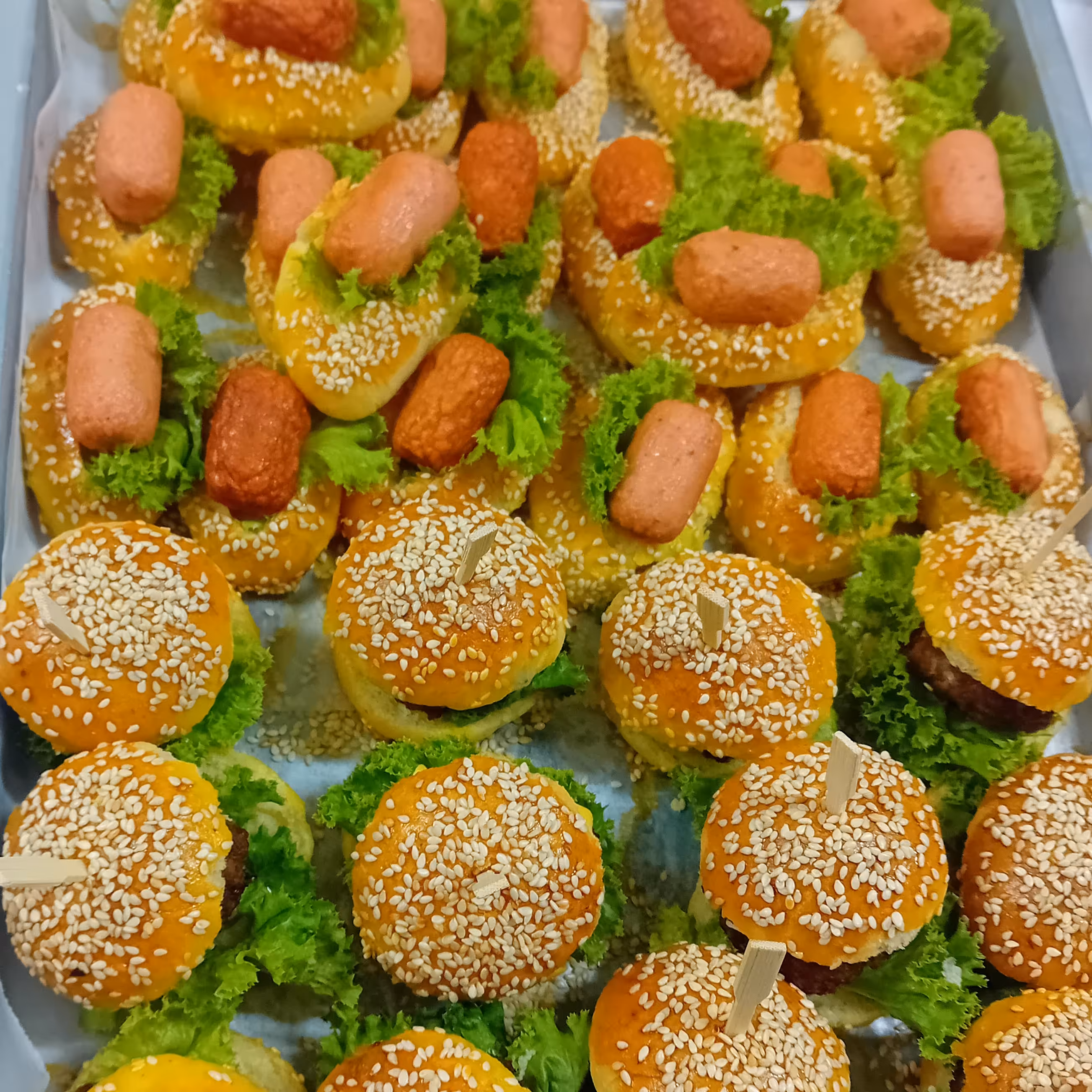 انواع فینگرفود برای هرگونه جشنی تولد.دورهمی.تعیین جنسیت.عروسی.سالگرد ازدواج .افتتاحیه 