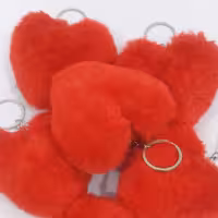 جا کلیدی و آویز کیف و آینه ماشین خز طرح قلب