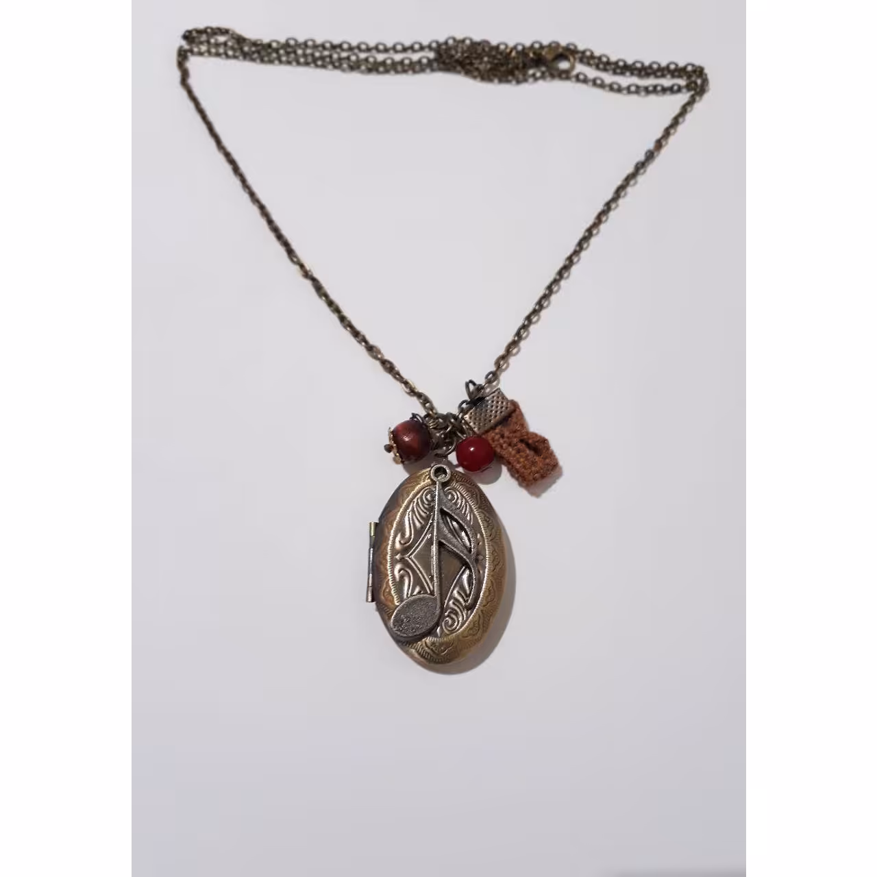 گردنبند رو لباسی طرح نت موسیقی با جای عکس