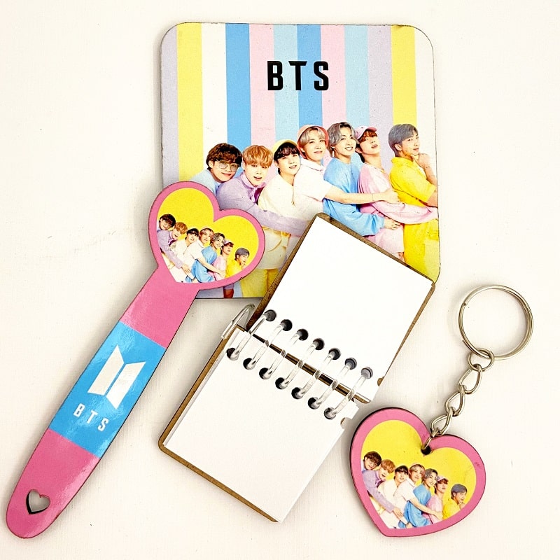 ست فانتزی دفترچه، جاکلیدی و نشانگر چوبی بی تی اس BTS