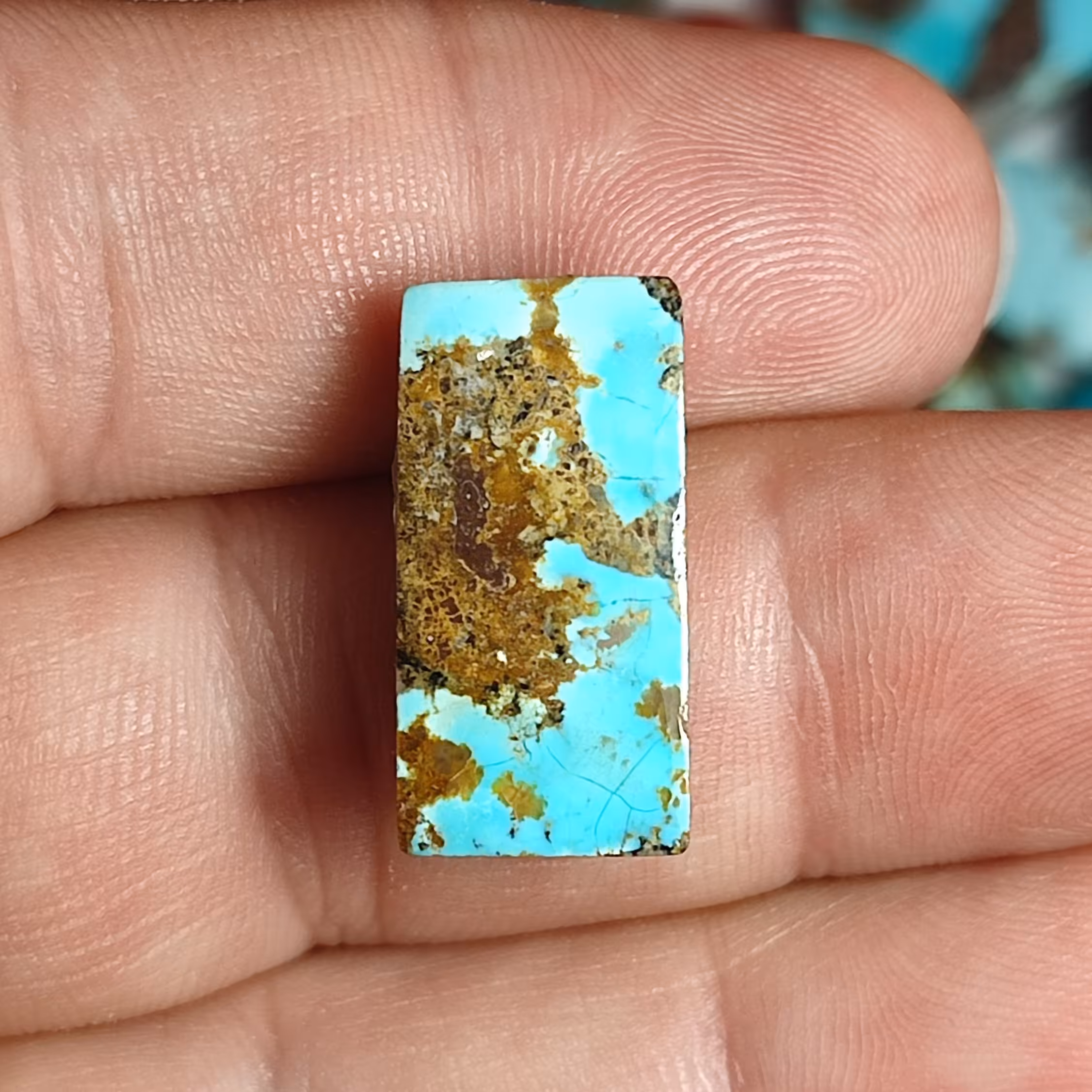 نگین فیروزه نیشابور با وزن 2.4 گرم