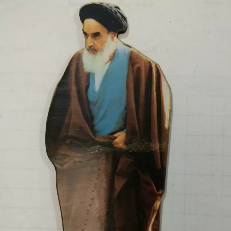 012813-استند(امام خمینی) تندیس کوچک رومیزی قابل استفاده به صورت دکوری در محل کار و منزل 20700612