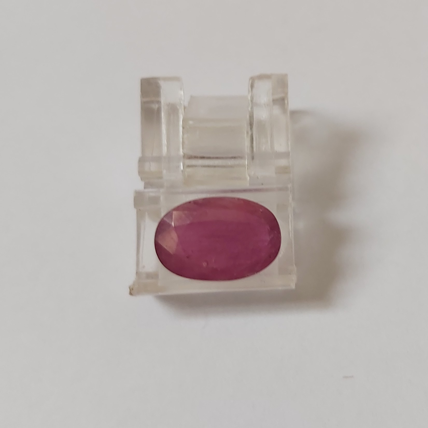 نگین یاقوت سرخ معدنی آفریقایی(وزن4.30قیراط سایز 12در8میل)