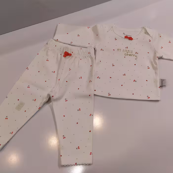 ست بلوز و شلوار دانالو طرح گیلاس جنس کاملا نخ بدون آبرفت 