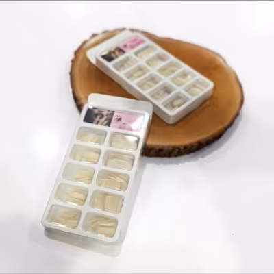 ناخن مصنوعی