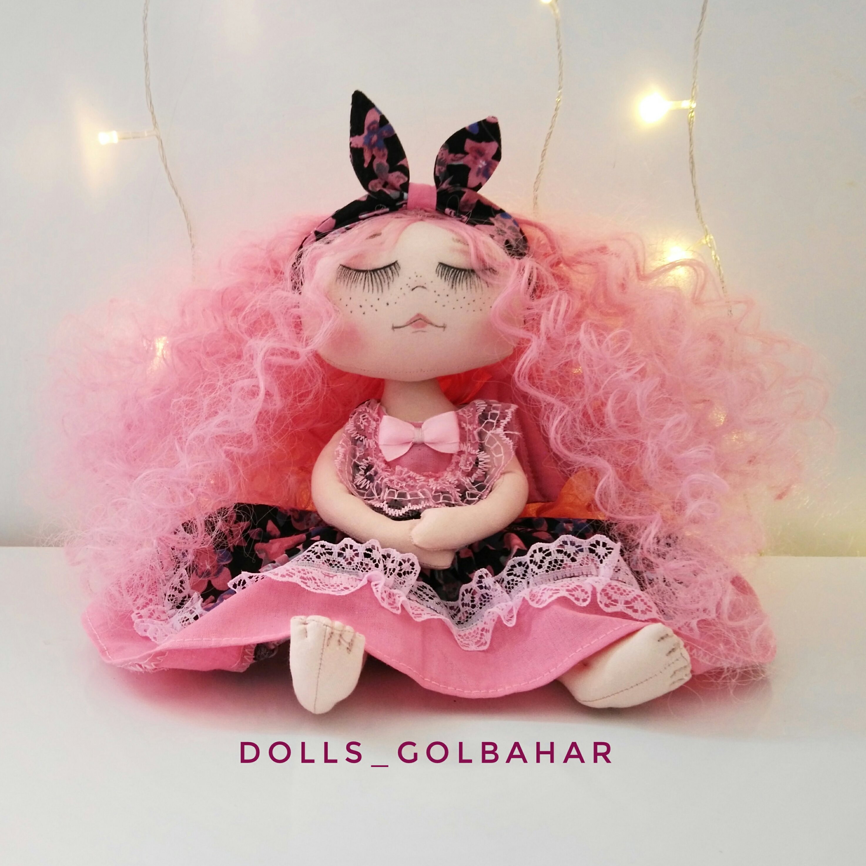 عروسک مو فرفری