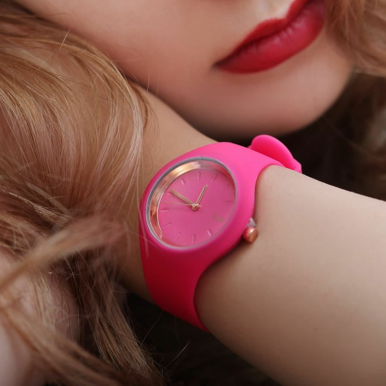 ساعت کد8165برند آیس واچ. رنگ ثابت. ضدحساسیت