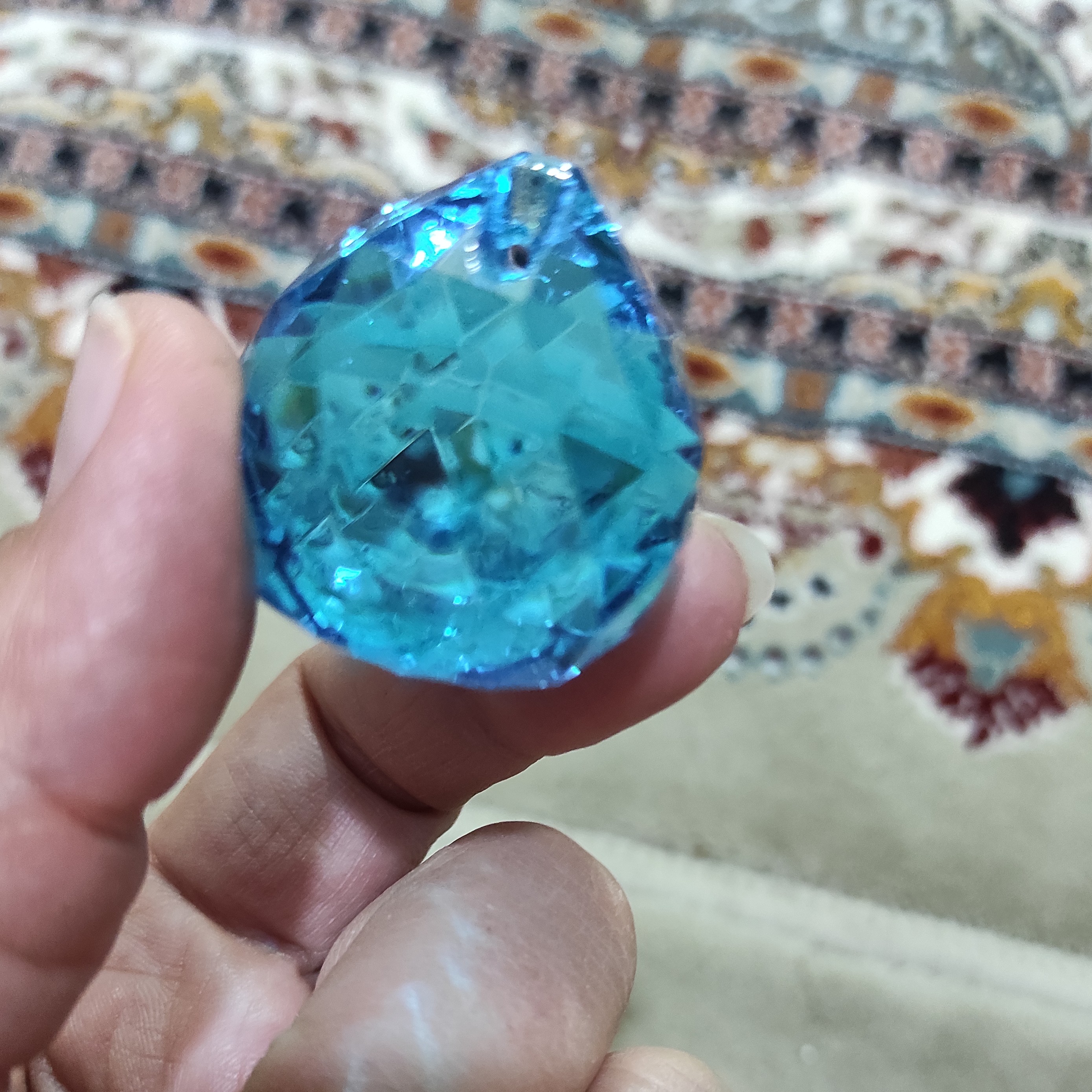 گوی کریستالی رنگ آبی سایز 30 زیبا و خوش رنگ قابل سفارش