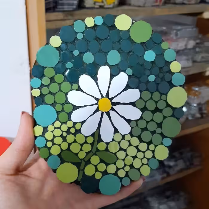 زیرلیوانی یا تابلو دیوارکوب طرح گل بابونه