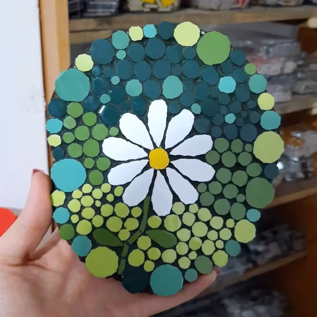 زیرلیوانی یا تابلو دیوارکوب طرح گل بابونه