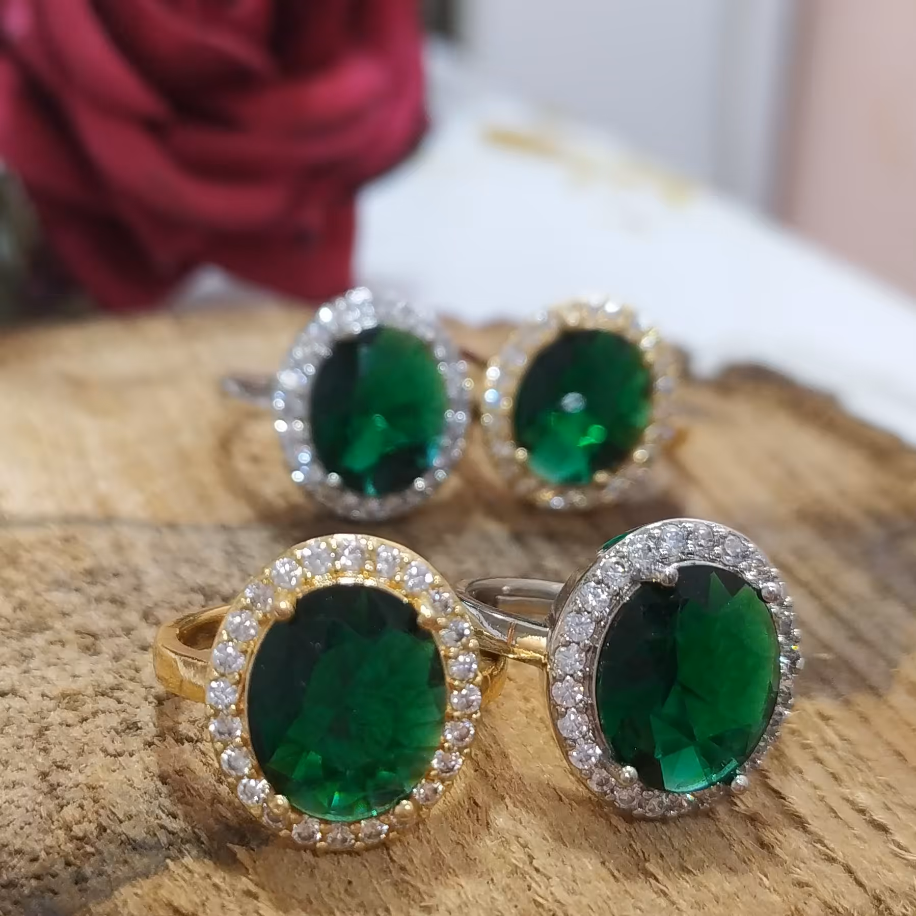 انگشتر نگینی 