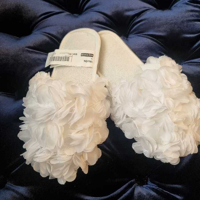 اسلیپر گل سفید ایکیا