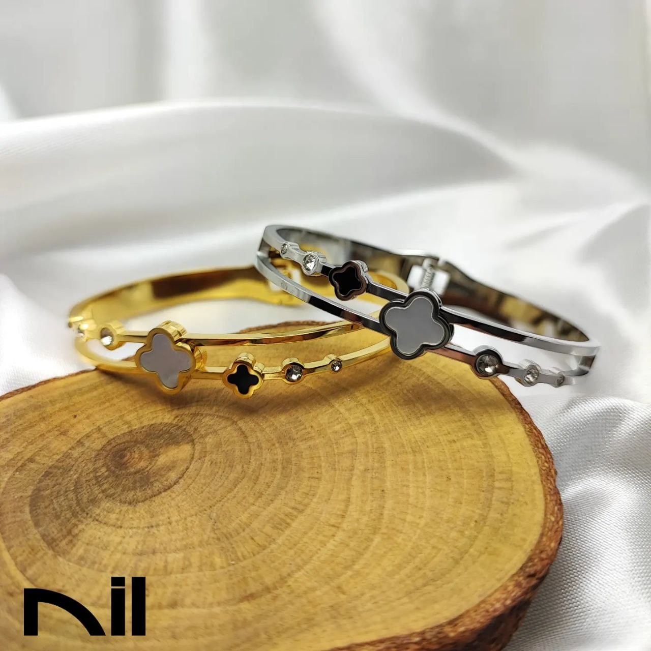 بنگل نقره ای و طلایی