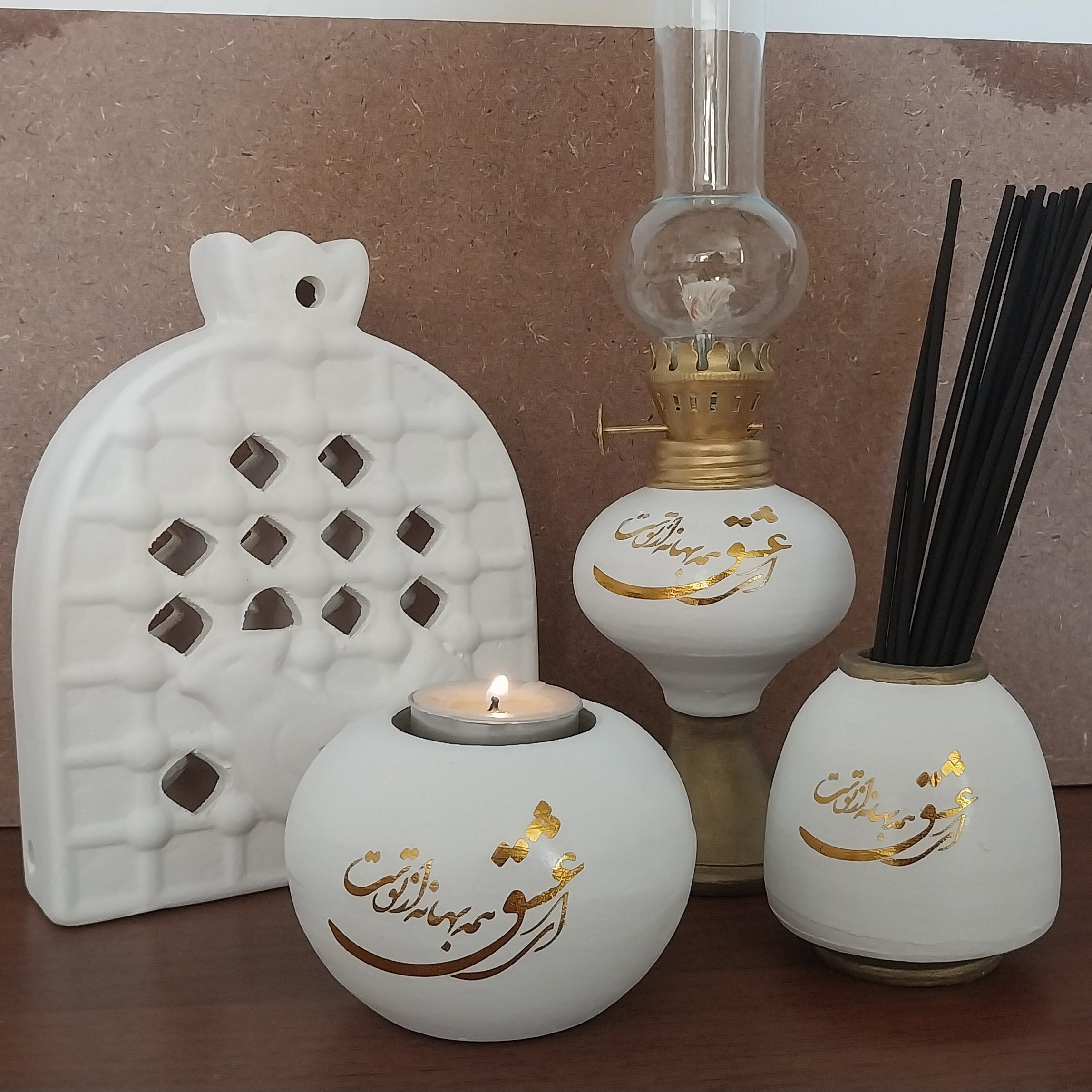 ست  دکوری سفالی کلاسیک با تندیس مرغ امین 4تکه طرح شعر