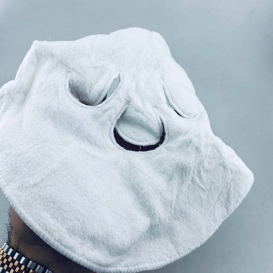 کمپرس صورت حوله ای قابل شستشو جنس و بافت بسیاربسیارنرم و لطیف دارای دریپه تنفسی و دریچه چشمی